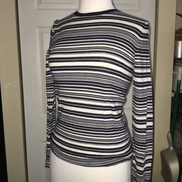 GAP Small Thin Navy Stripe Spring Sweater EUC - Picture 1 of 3